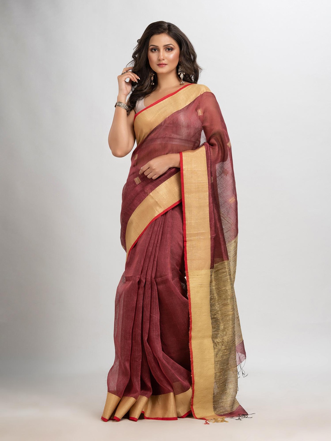 

Angoshobha Woven Design Zari Pure Linen Jamdani Saree, Brown