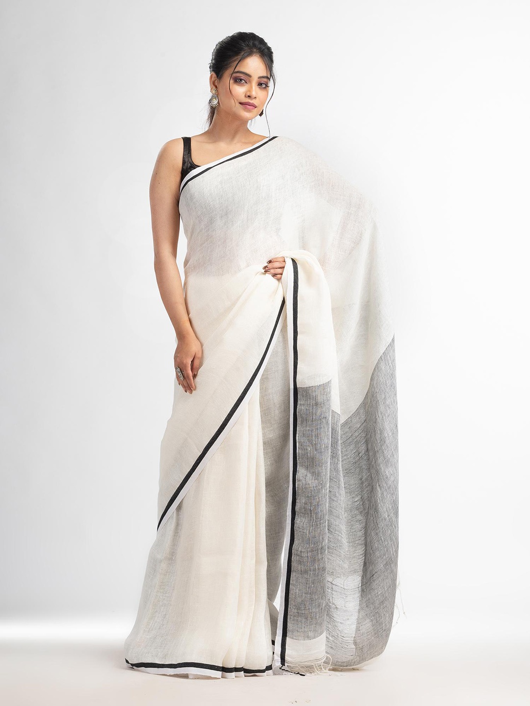 

Angoshobha Pure Linen Saree, White