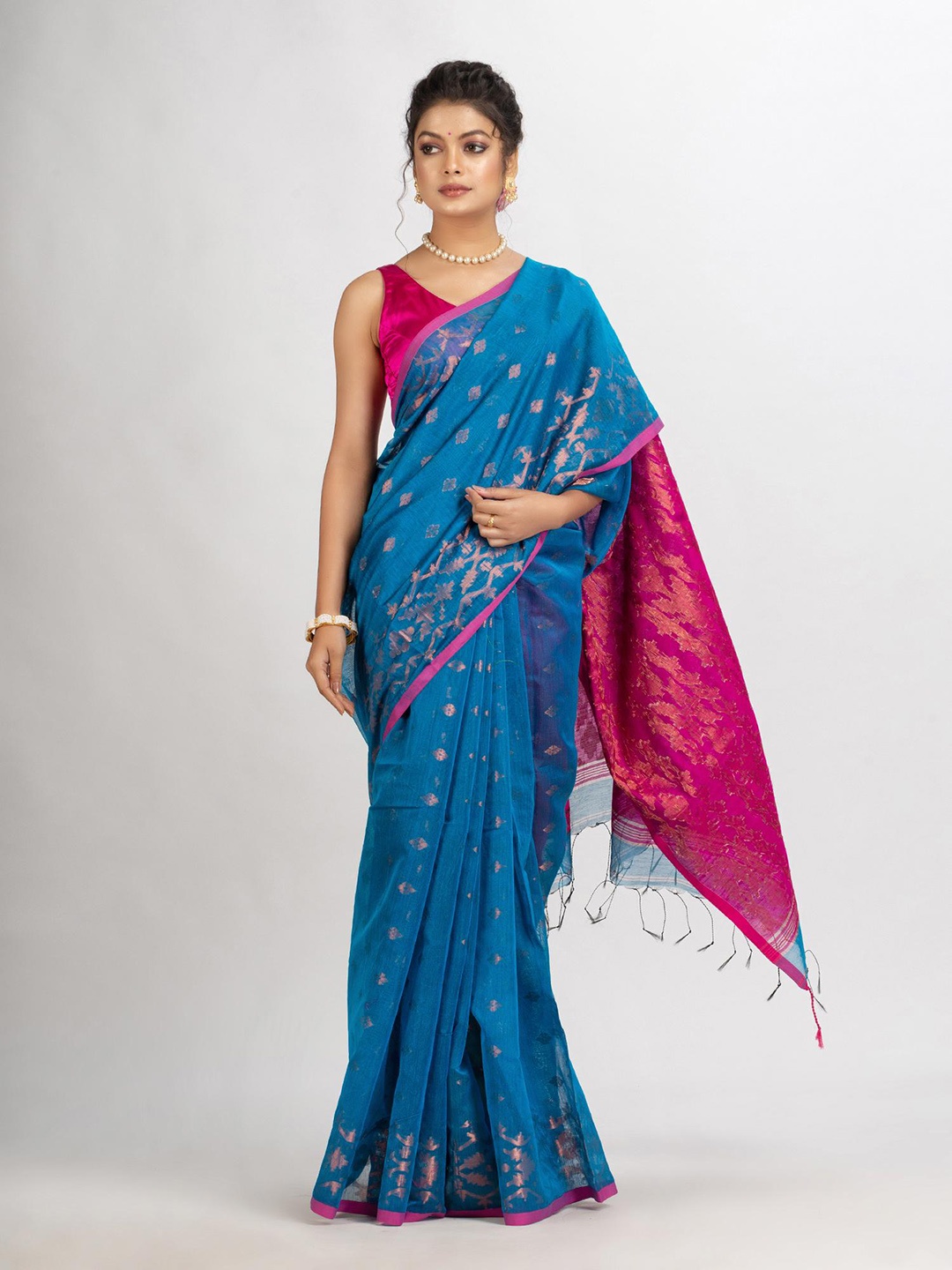 

Angoshobha Woven Design Saree, Turquoise blue