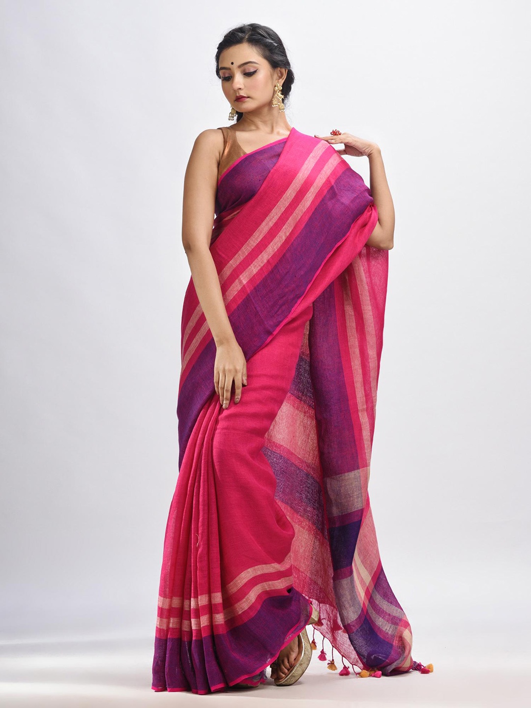 

Angoshobha Pure Linen Saree, Pink