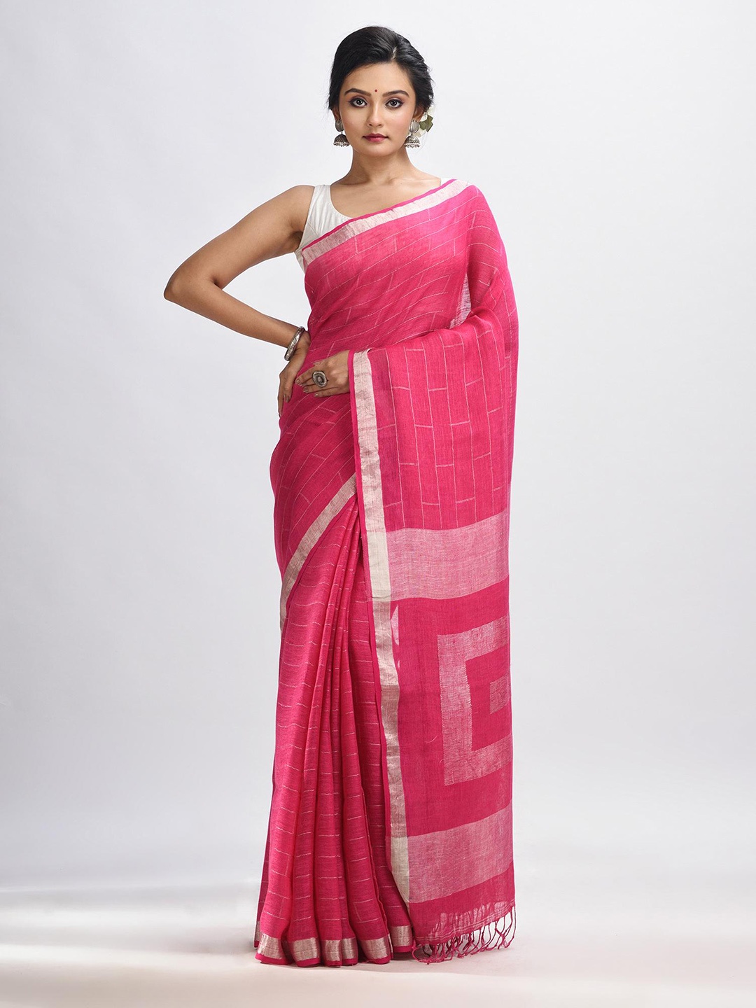 

Angoshobha Geometric Woven Design Zari Pure Linen Jamdani Saree, Pink