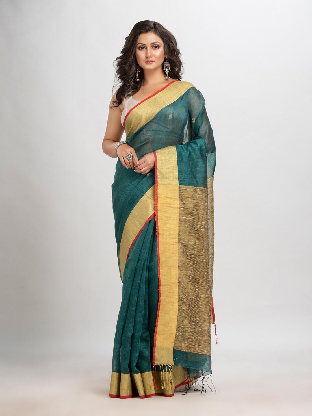 

Angoshobha Zari Pure Linen Jamdani Saree, Teal