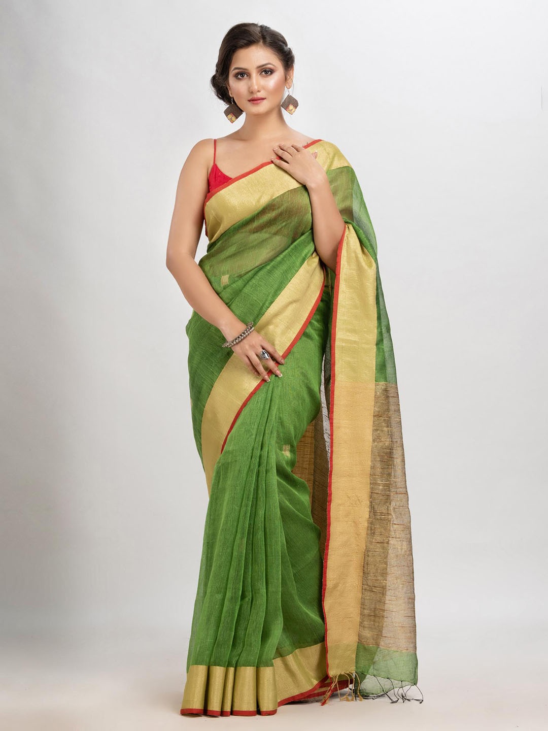 

Angoshobha Geometric Woven Design Zari Pure Linen Jamdani Saree, Green