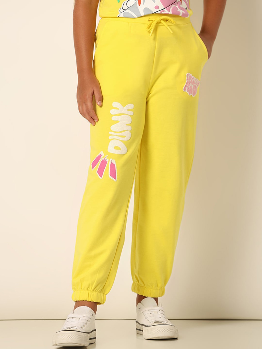 

Vero Moda Girls Loose Fit Cotton Cargos Trousers, Yellow