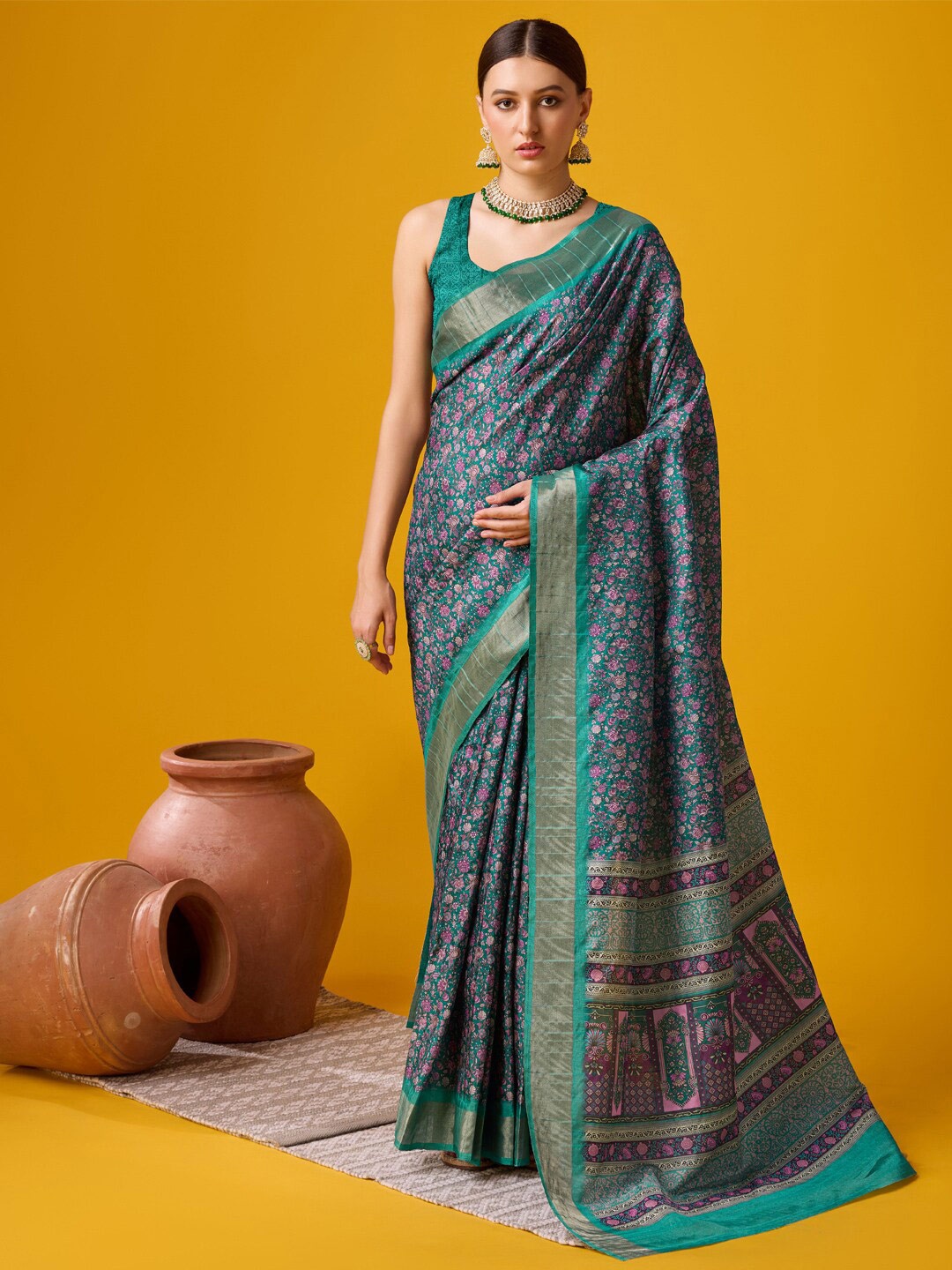 

SANGAM PRINTS Floral Printed Cotton Zari Saree, Green