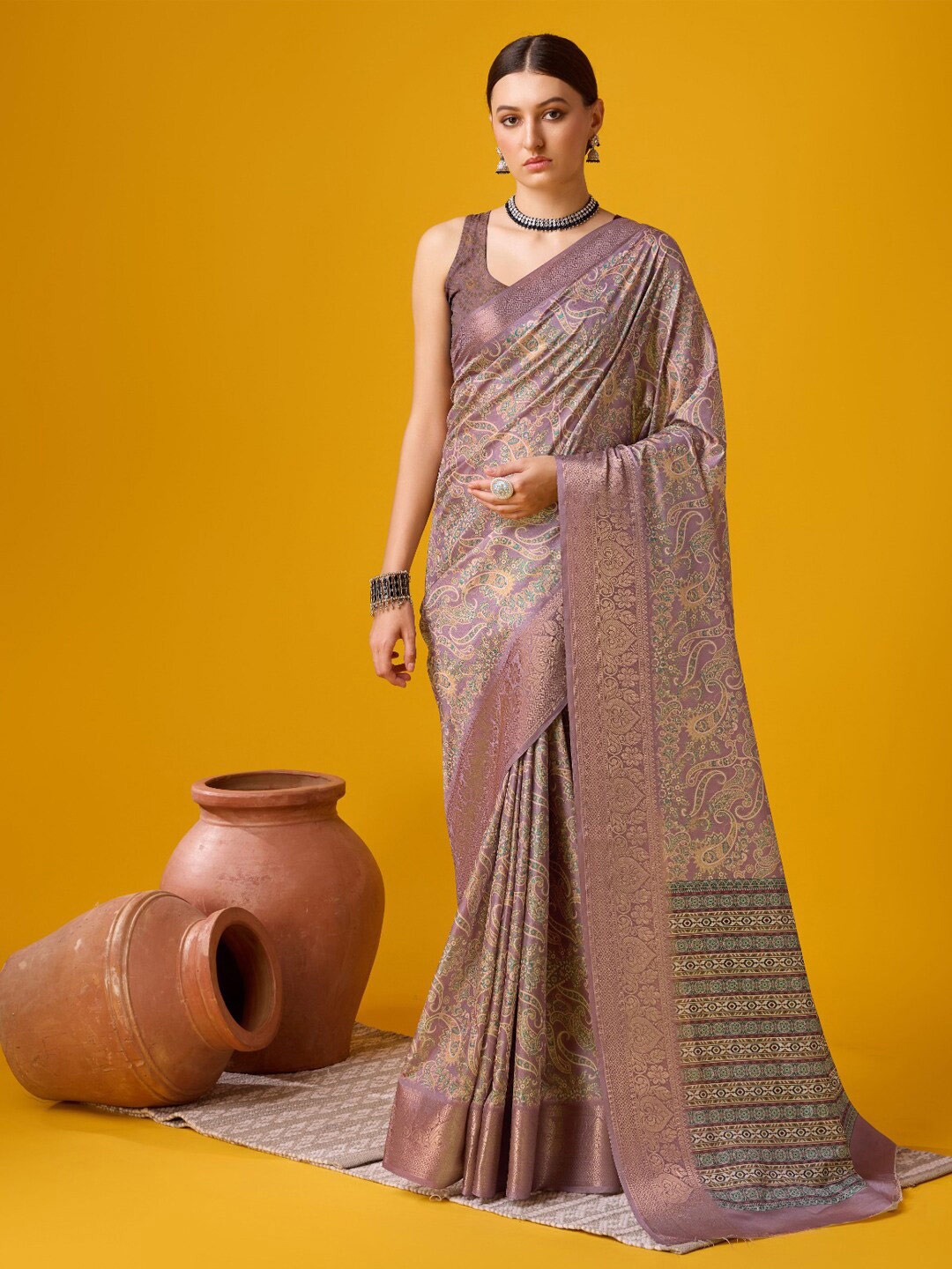 

SANGAM PRINTS Ethnic Motifs Zari Saree, Purple