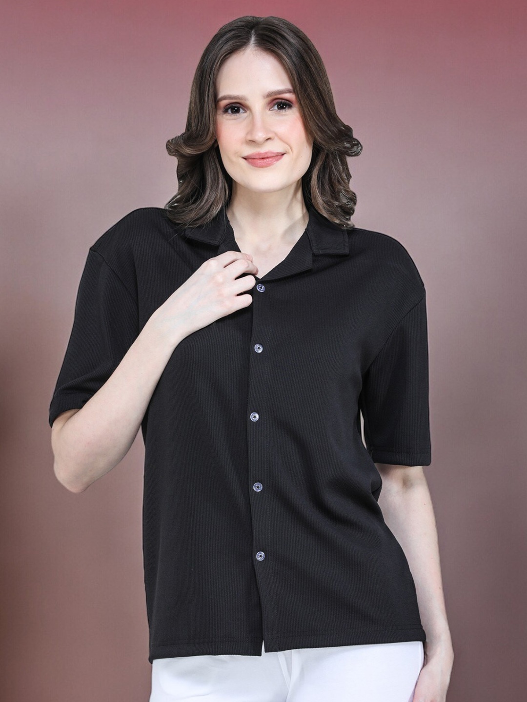 

CLAFOUTIS Textured Club Collar Short Drop-Shoulder Sleeves Shirt, Black