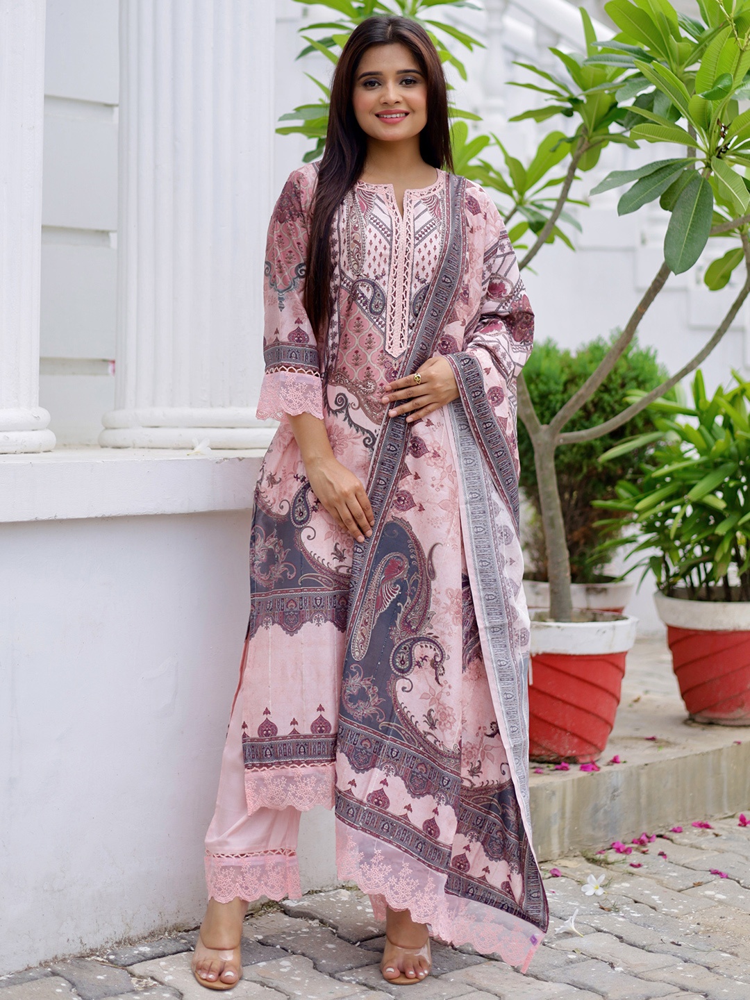 

Libas Ethnic Motifs Printed Regular Sequinned Kurta With Trousers & Dupatta, Pink