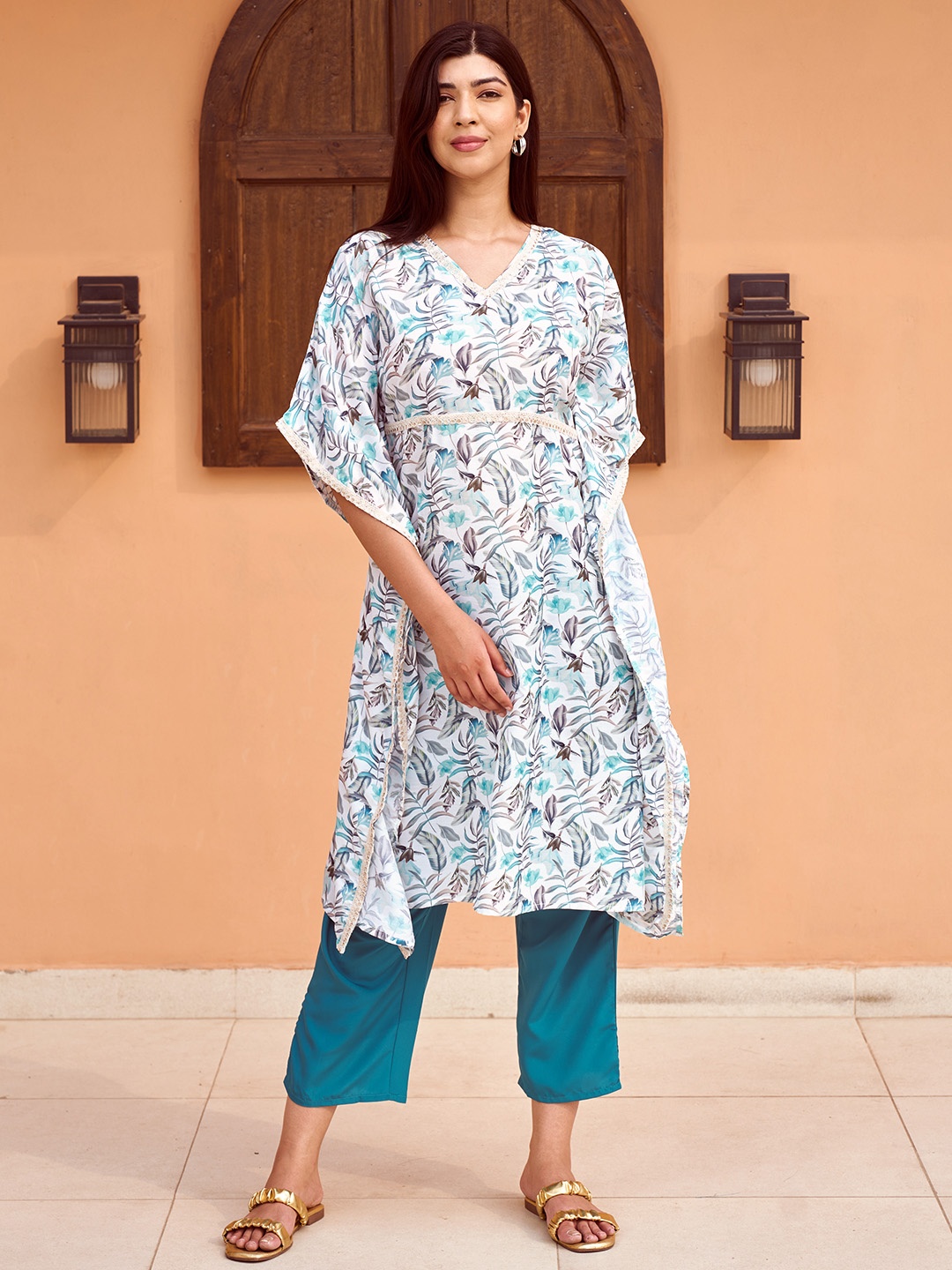 

Libas Printed V-Neck Collar Tunic With Flared Palazzos Co-Ords, Blue