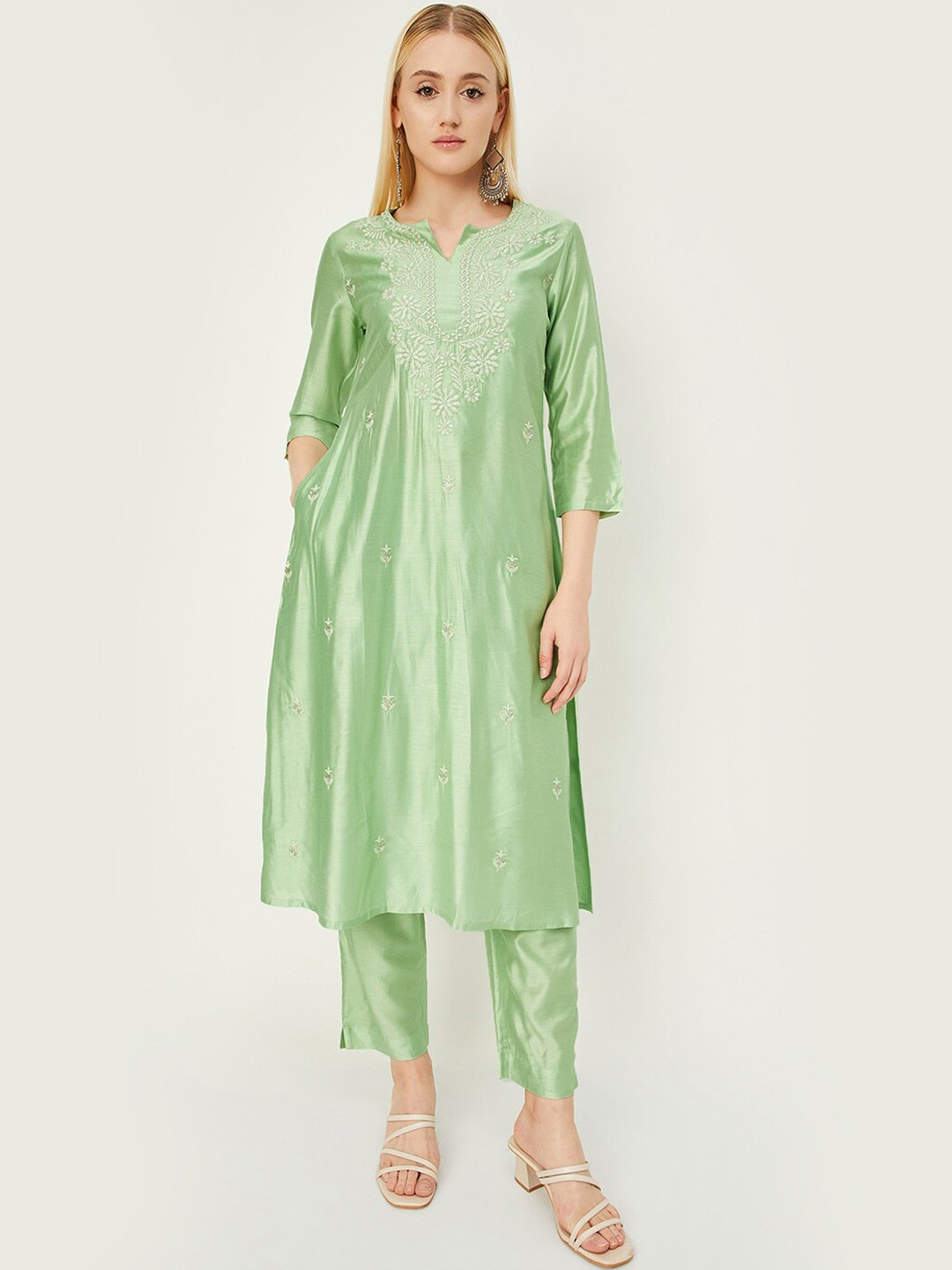 

max Notched Neck Ethnic Motifs Embroidered Straight Kurta with Trouser, Green