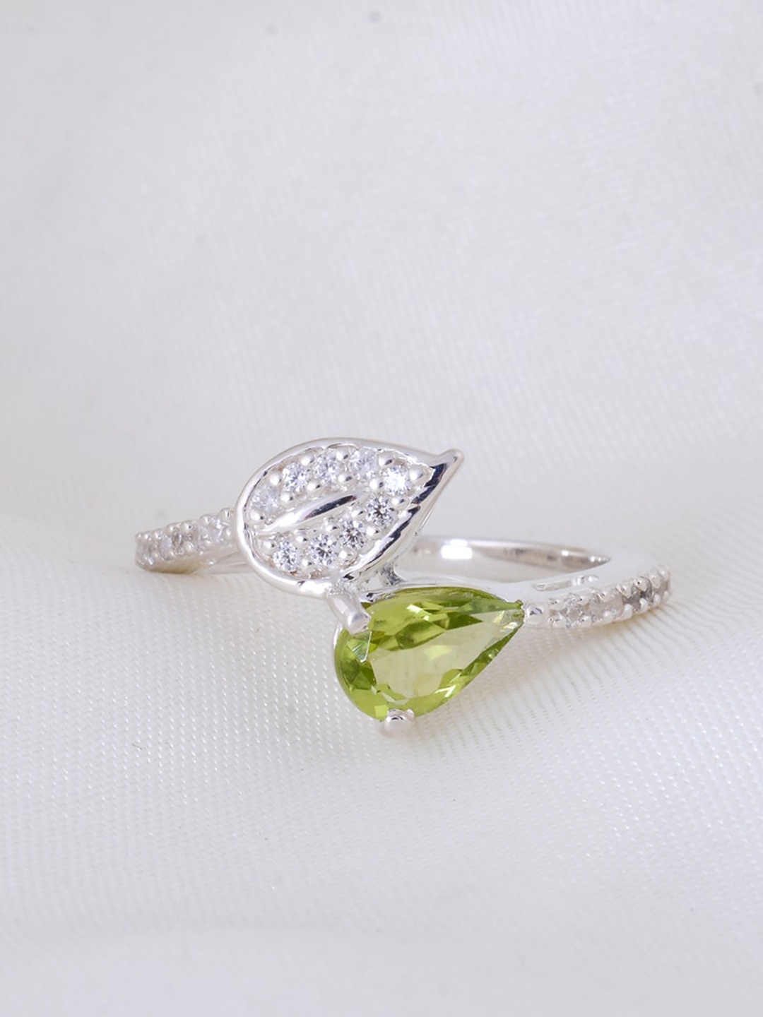 

HIFLYER JEWELS 925 Sterling Silver Stone Studded Finger Ring