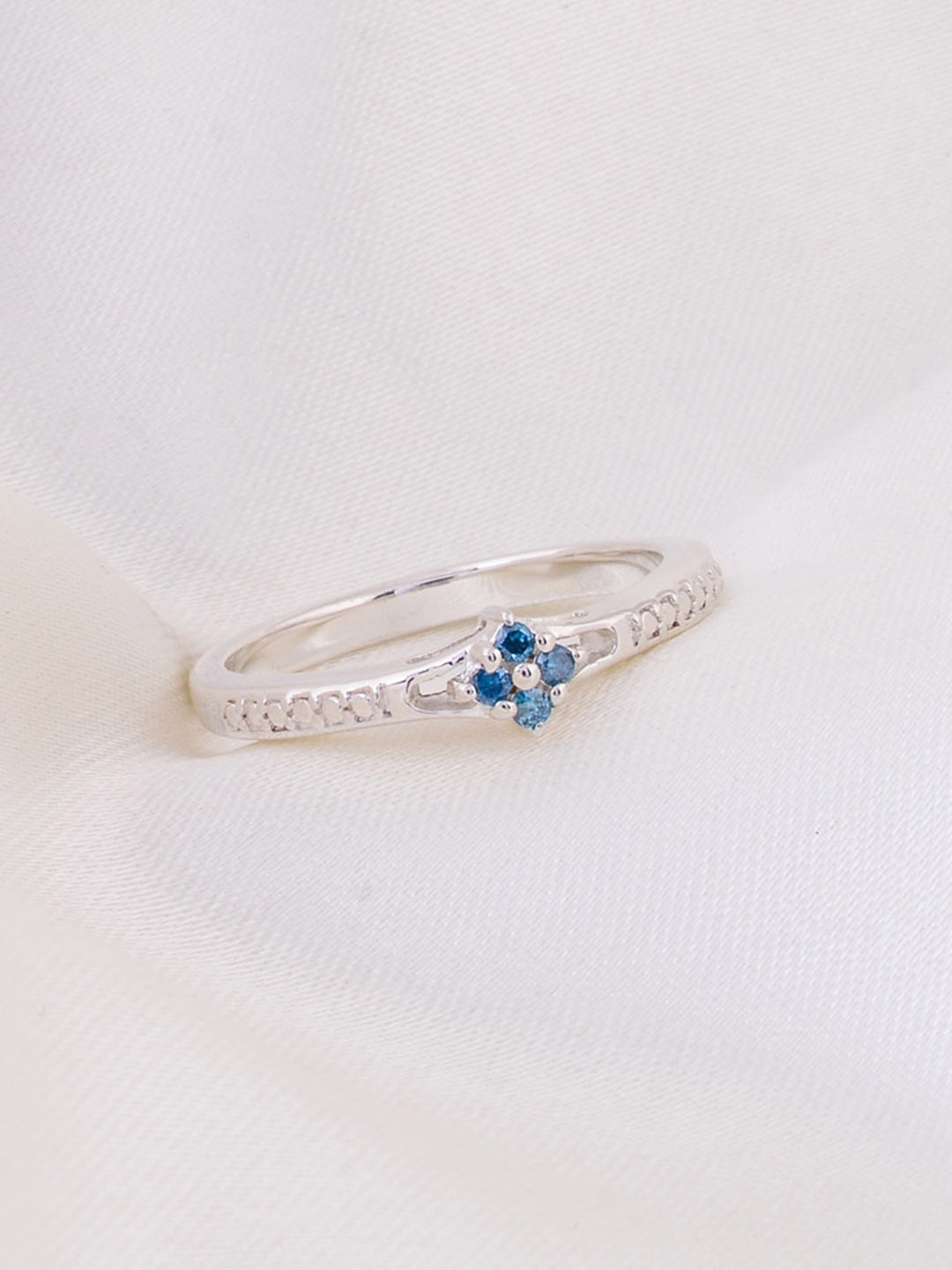 

HIFLYER JEWELS 925 Sterling Silver Gemstone Studded Ring, Blue