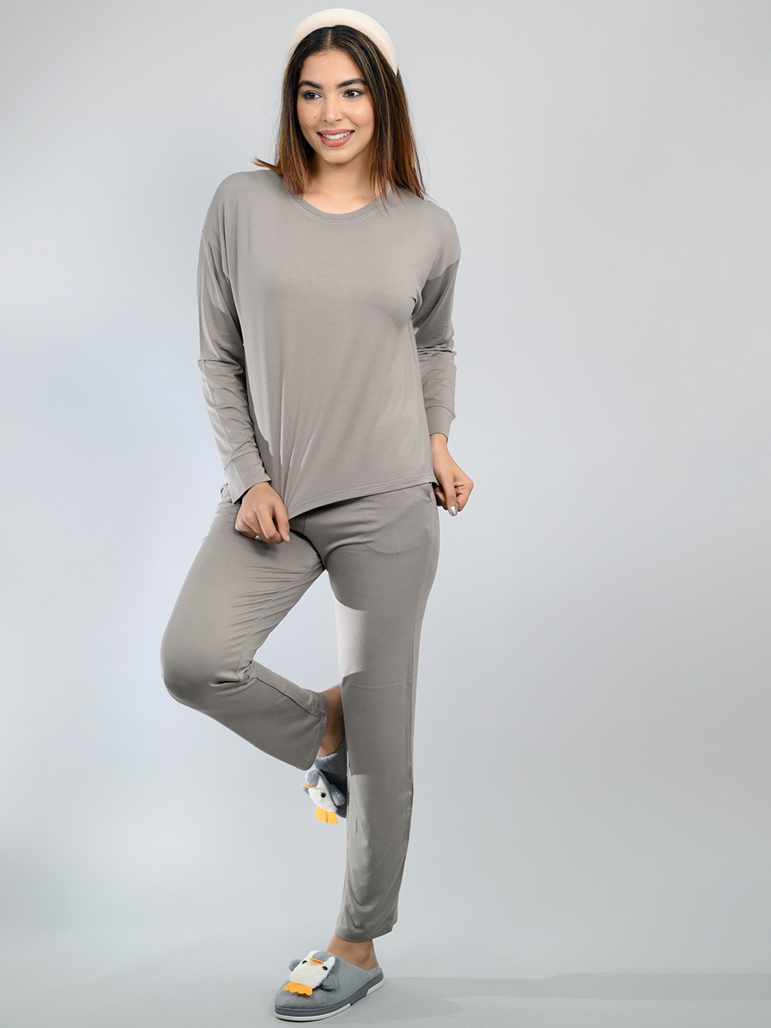 

Mlada Round Neck Long Sleeves T-shirt With Pyjamas, Grey