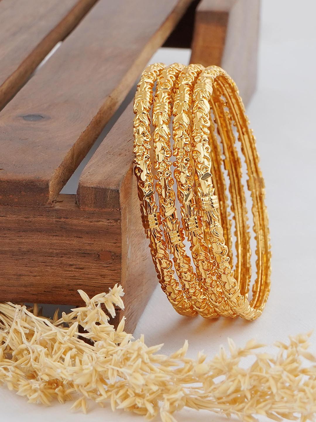 

MANSIYAORANGE Set Of 4 Gold Plated Bangles