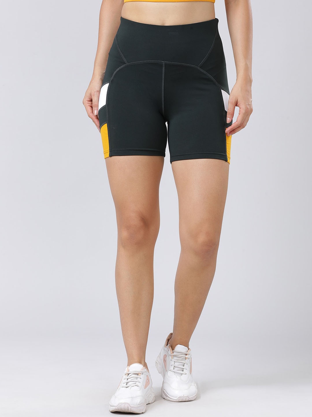 

Lovable Sport Women Skinny Fit High-Rise Sports Shorts, Green