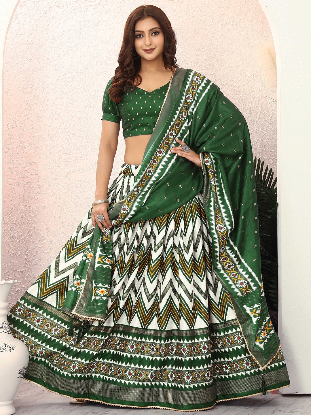 

PMD Fashion Printed Ready to Wear Lehenga & Unstitched Blouse With Dupatta, Green