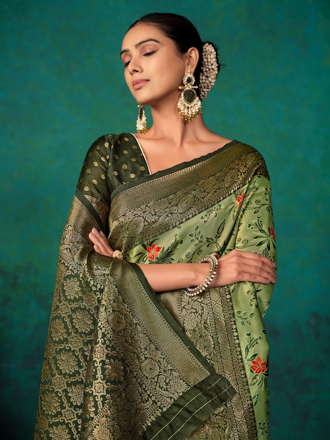 

KALINI Ethnic Motifs Woven Design Zari Paithani Saree, Green