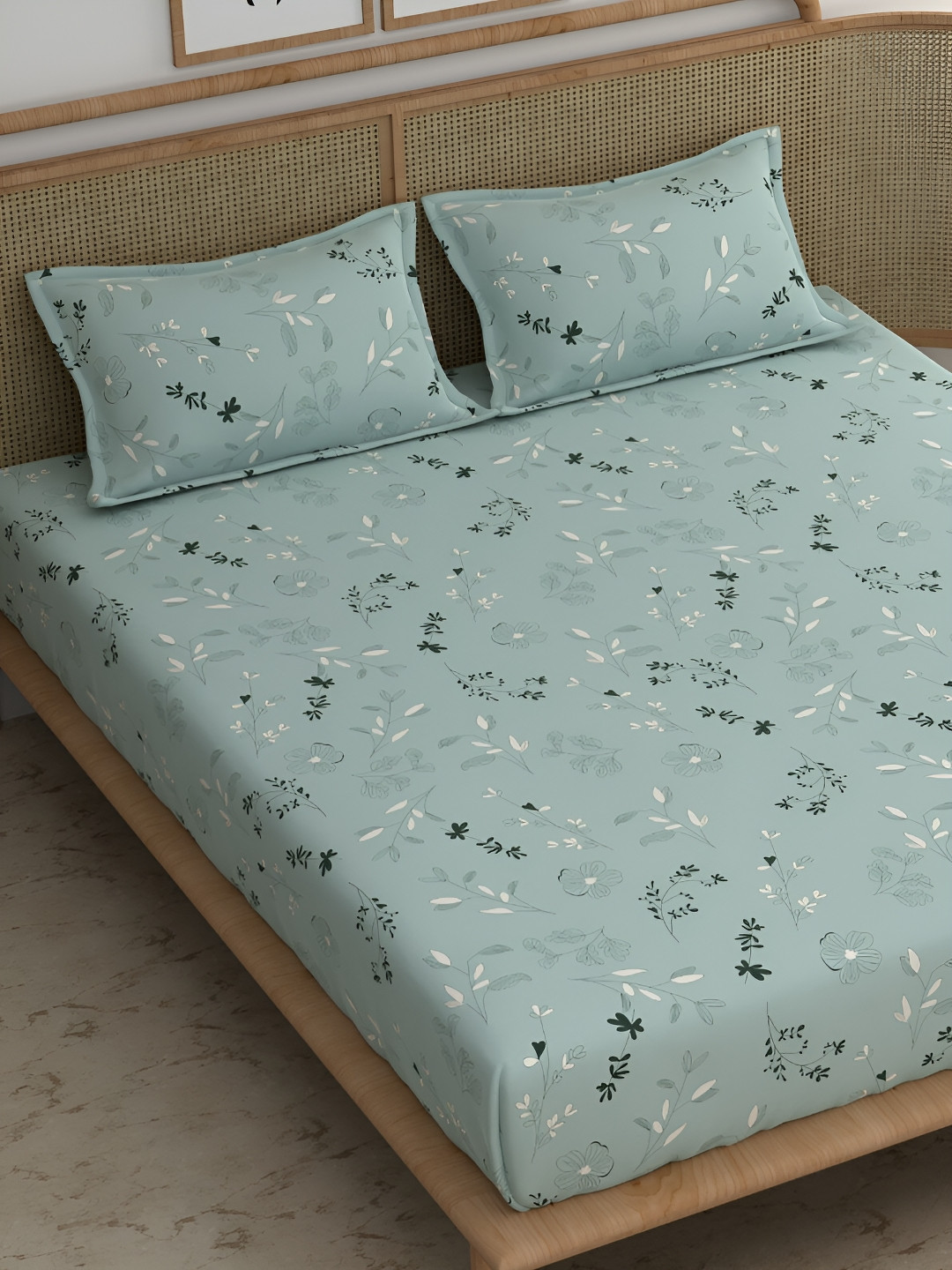 

CHHAVI INDIA Grey & White Floral Microfiber 210 TC King Bedsheet with 2 Pillow Covers