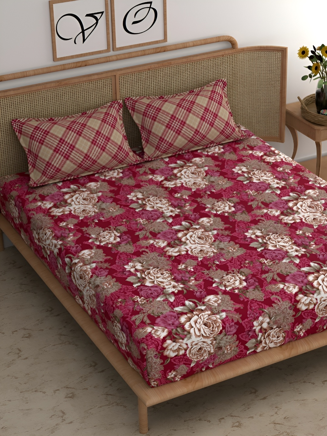 

CHHAVI INDIA Red Floral Printed Microfiber 210 TC King Bedsheet with 2 Pillow Covers