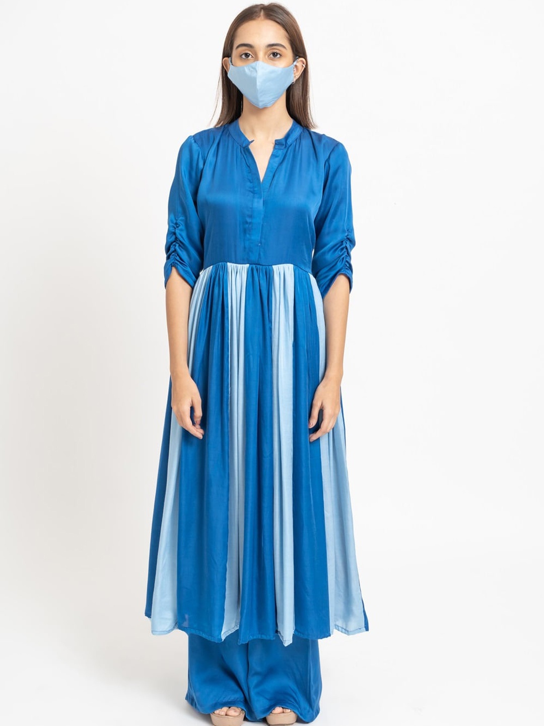 

Neora Mandarin Collar Colourblocked Empire Kurta with Palazzos, Blue