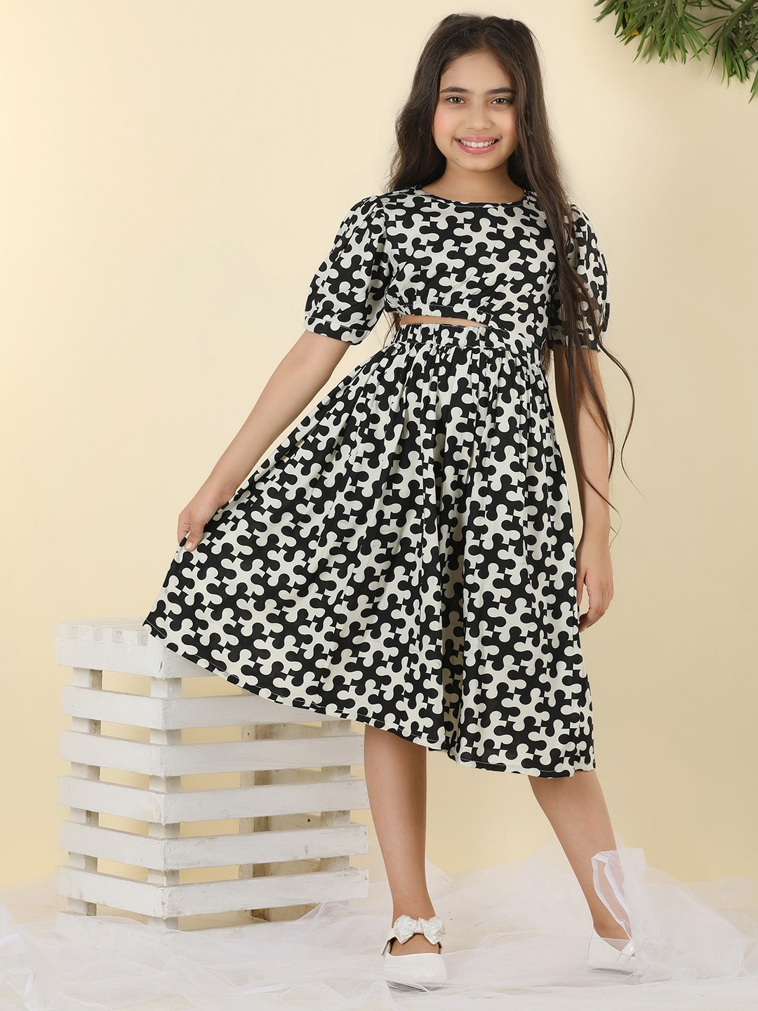 

Cutiekins Girls Geometric Printed Puff Sleeves Fit & Flare Dress, Off white