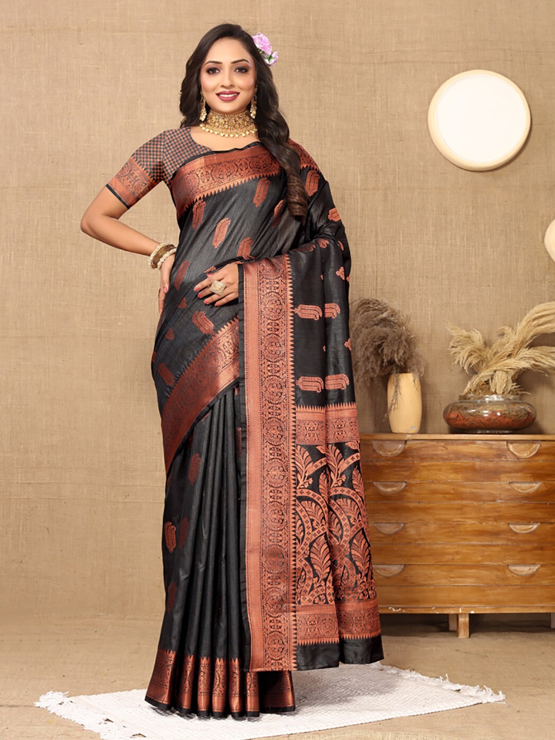 

KALINI Floral Woven Design Zari Banarasi Saree, Black