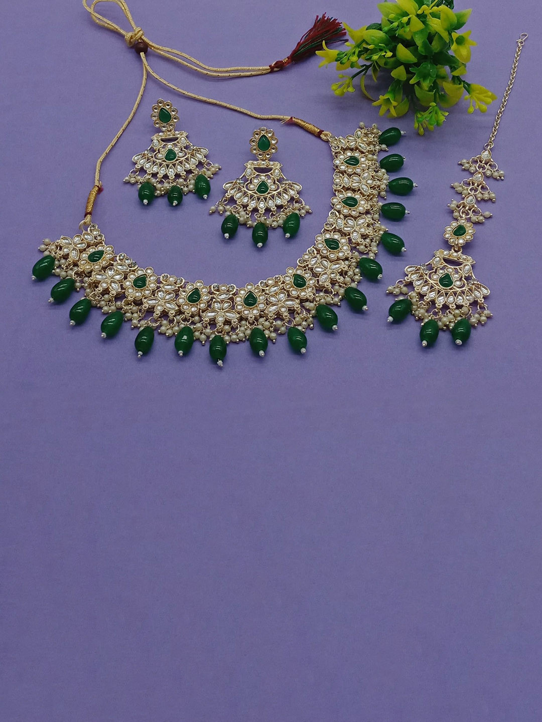 

AASHISH IMITATION Gold-Plated Kundan Stone Studded Jewellery Set