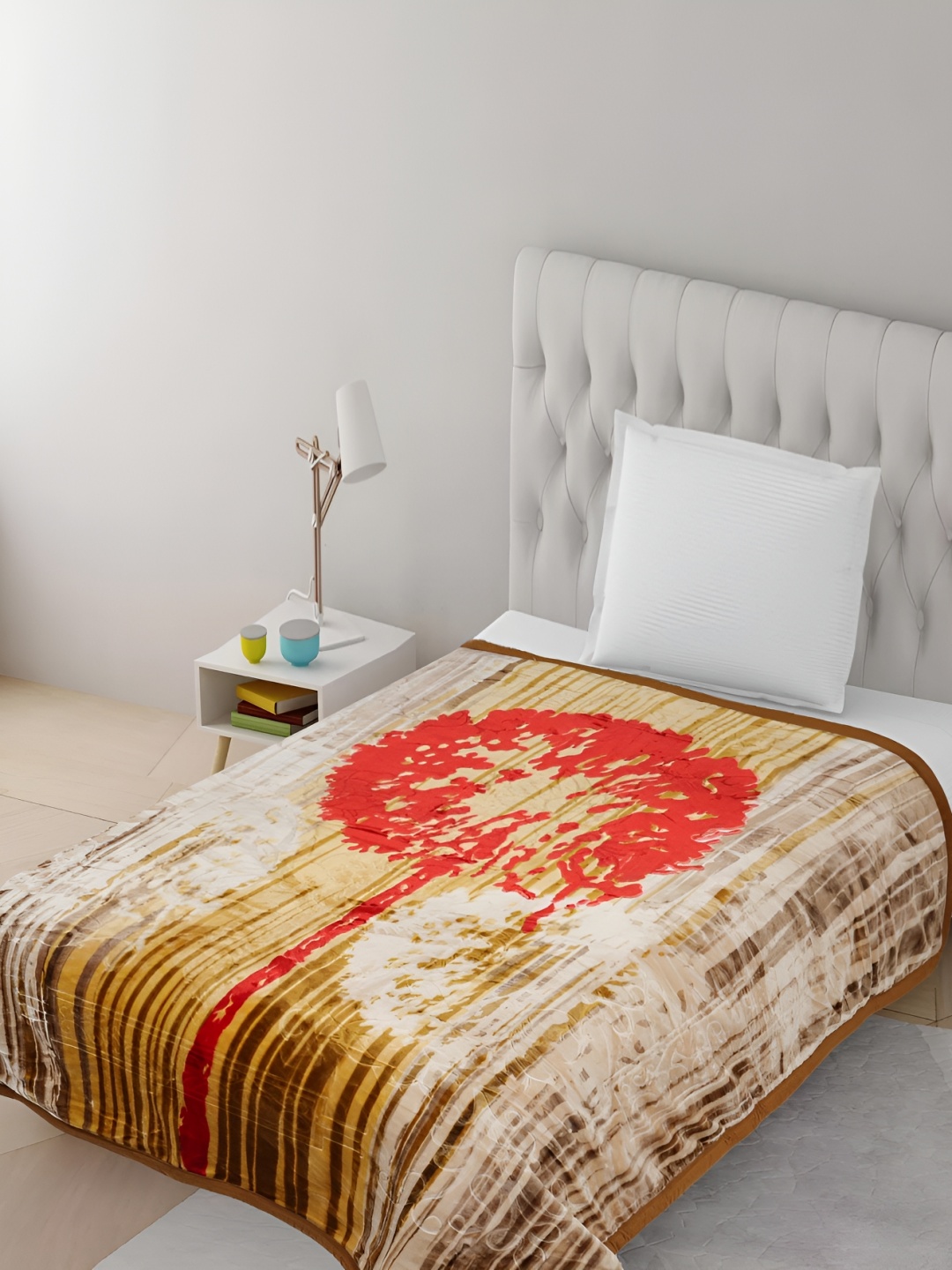

Bezzilish Home Brown & Red Floral Microfiber Heavy Winter 600 GSM Double Bed Blanket