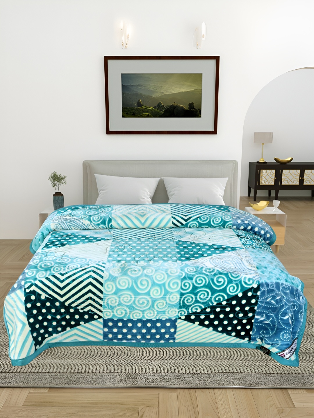 

Bezzilish Home Blue & Black Geometric Microfiber Heavy Winter 600 GSM Double Bed Blanket