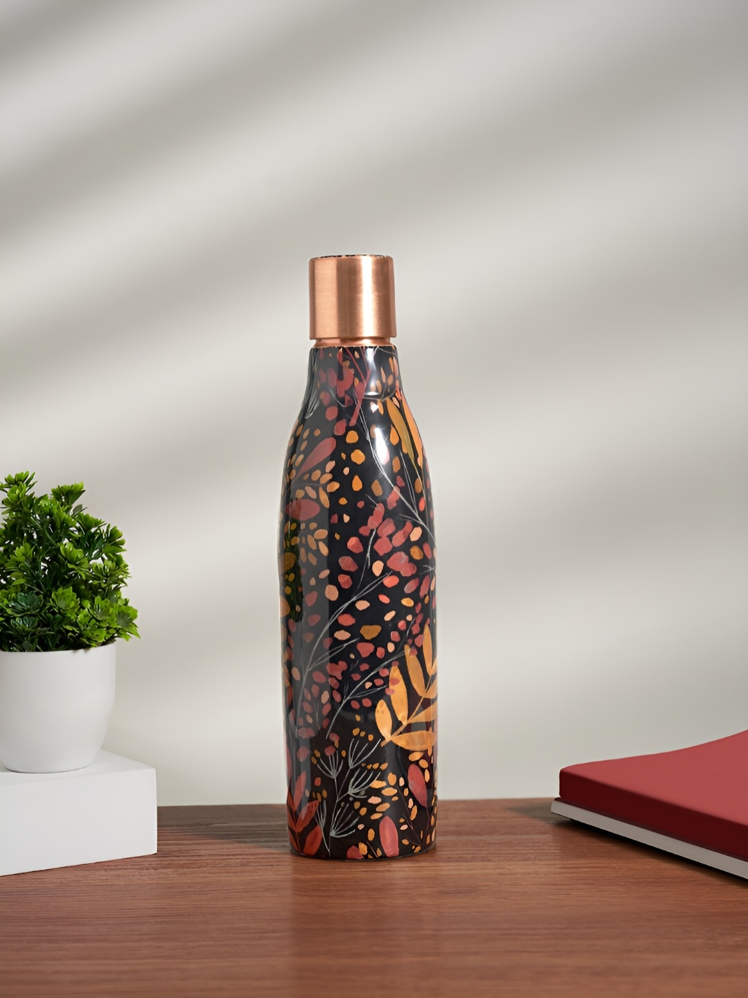 

Living scapes by Pantaloons Black & Red Copper Printed Water Bottle 750ml