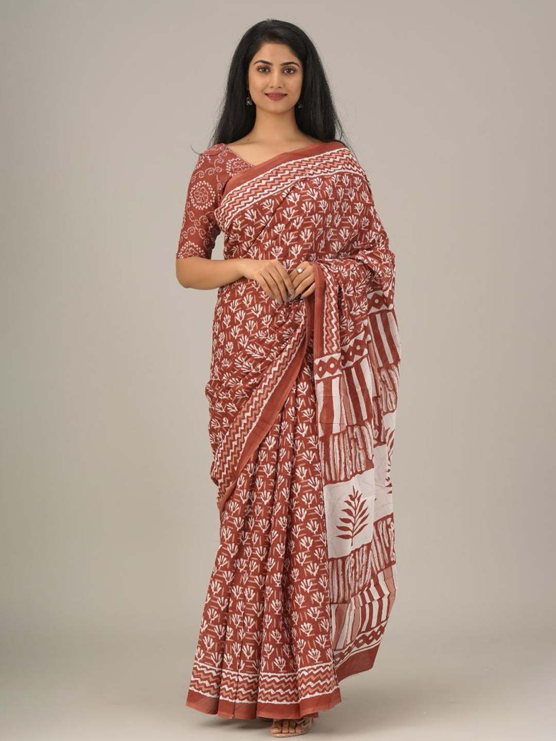 

JALTHER Floral Printed Pure Cotton Block Print Saree, Brown