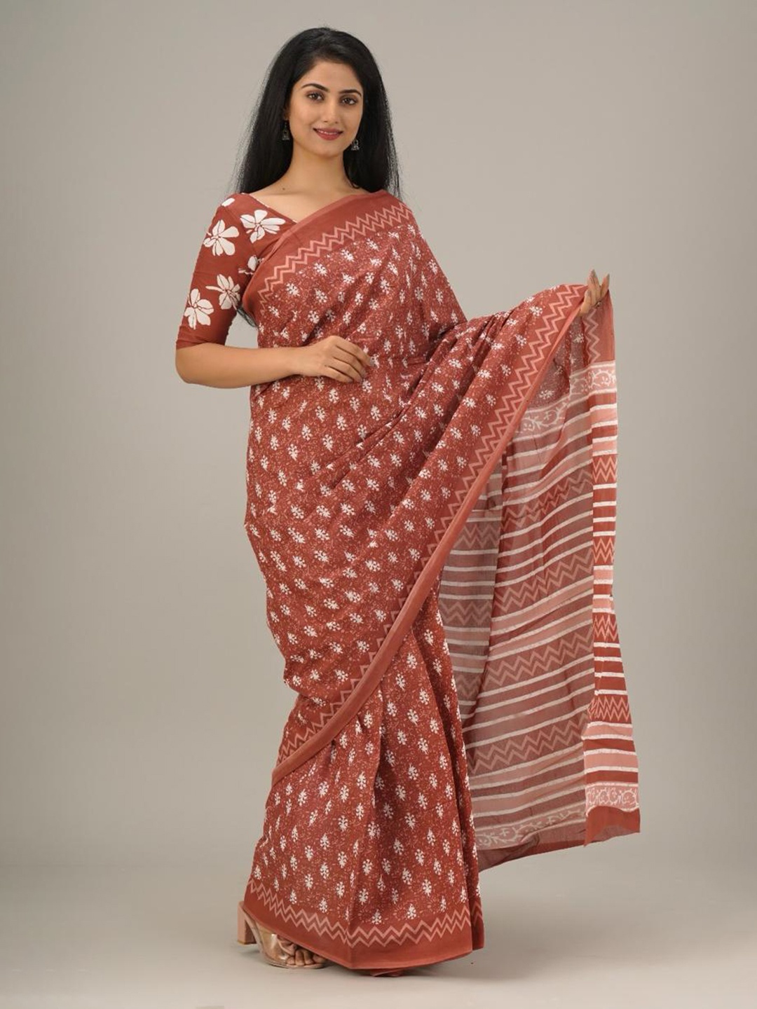 

JALTHER Ethnic Motifs Printed Pure Cotton Block Print Saree, Brown