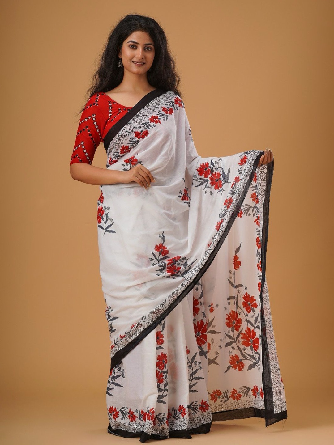 

JALTHER Floral Printed Pure Cotton Block Print Saree, White