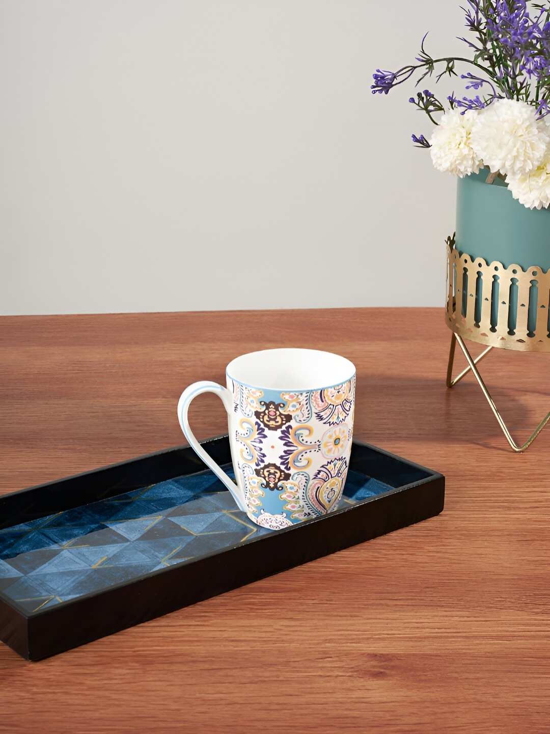 

Living scapes by Pantaloons White & Blue Printed Bone China Matte Mugs