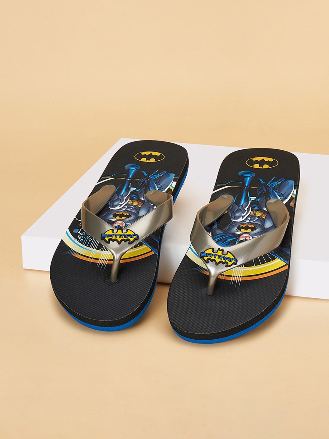 

Pantaloons Junior Boys Printed Thong Flip-Flops, Black