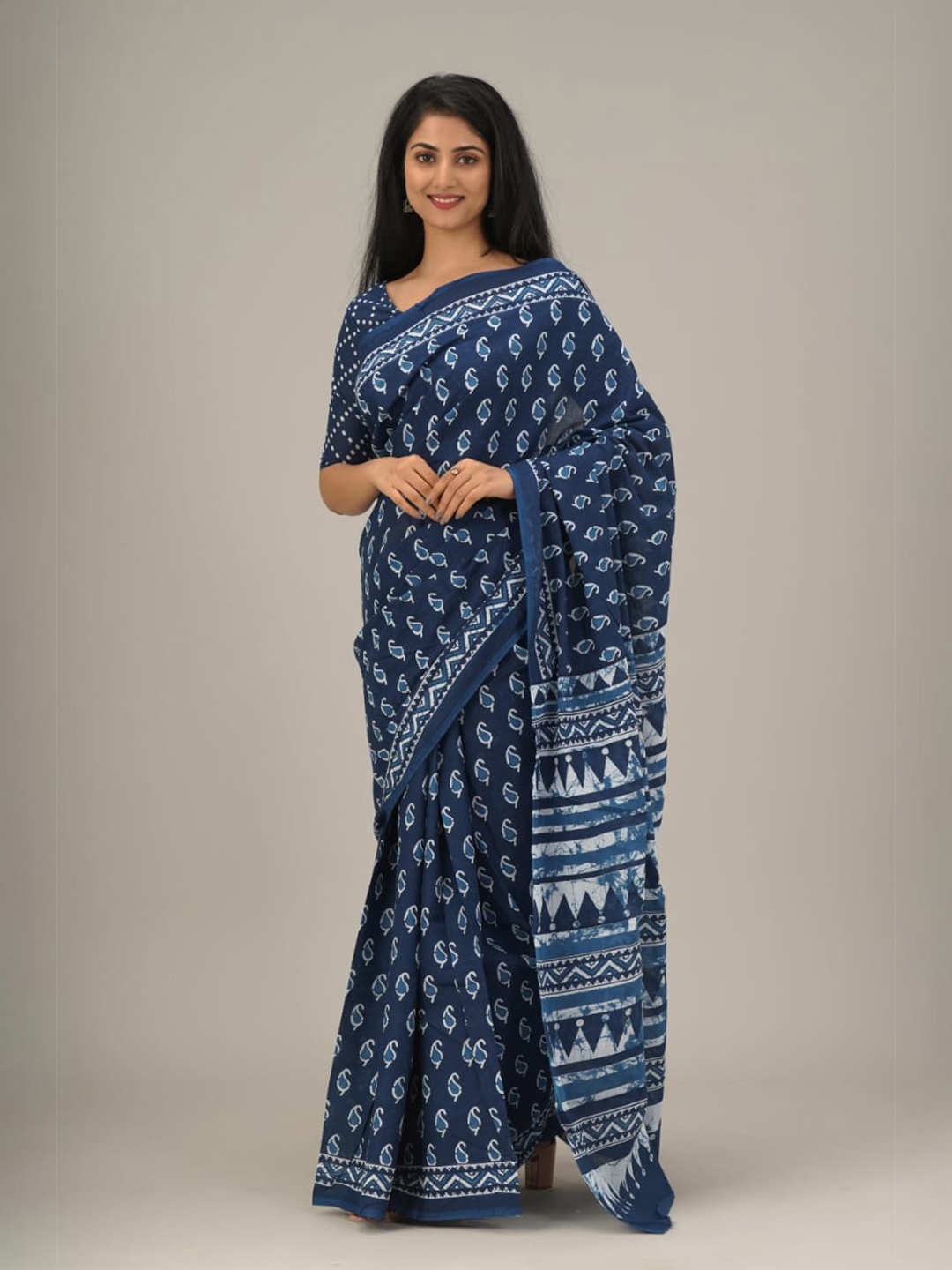 

KIAARON Paisley Printed Pure Cotton Saree, Blue