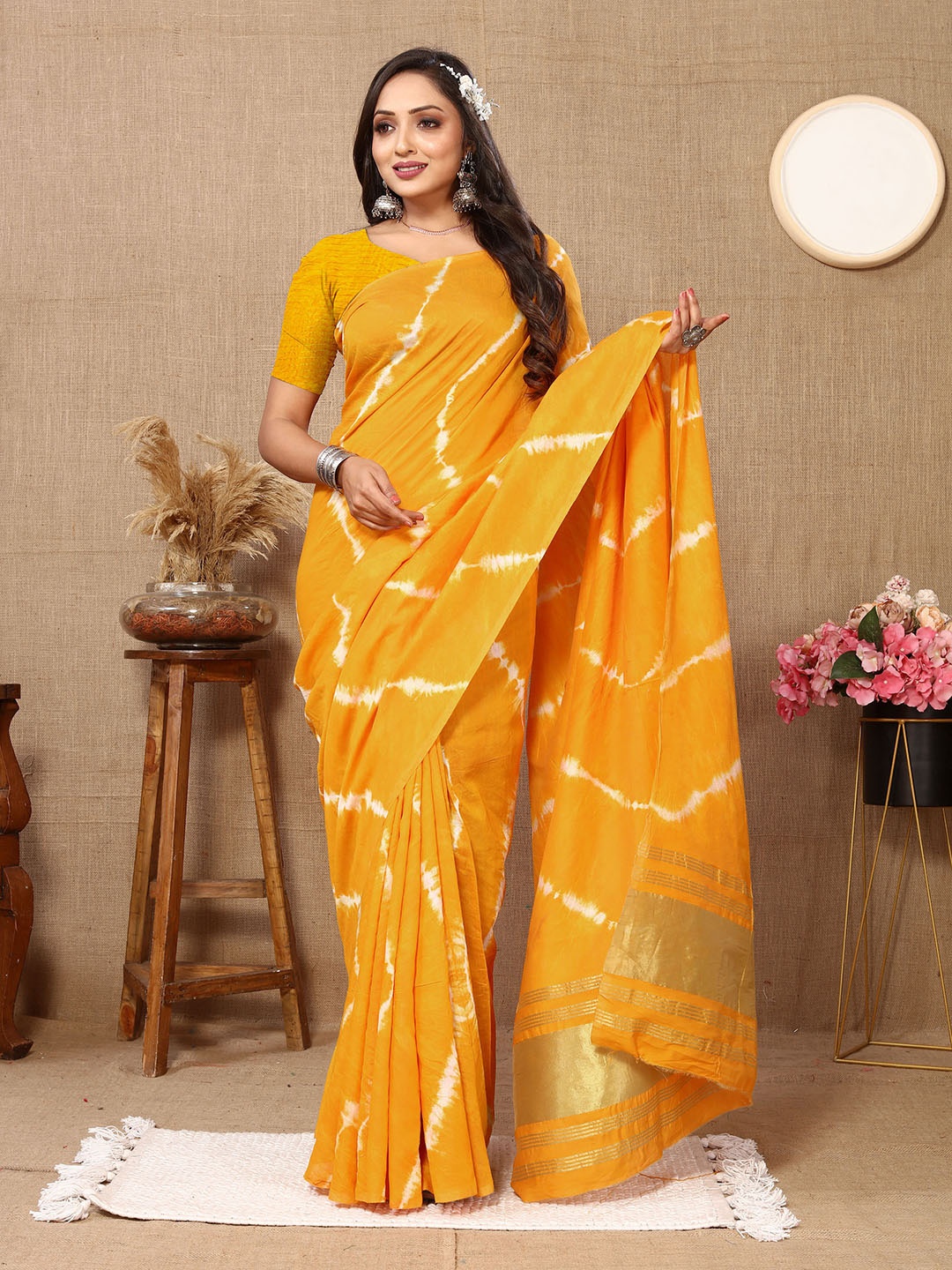 

KALINI Leheriya Printed Zari Sarees, Yellow