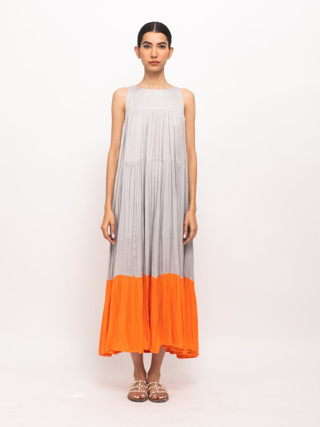 

Neora Colourblocked Gathered Tiered Maxi Dress, Grey