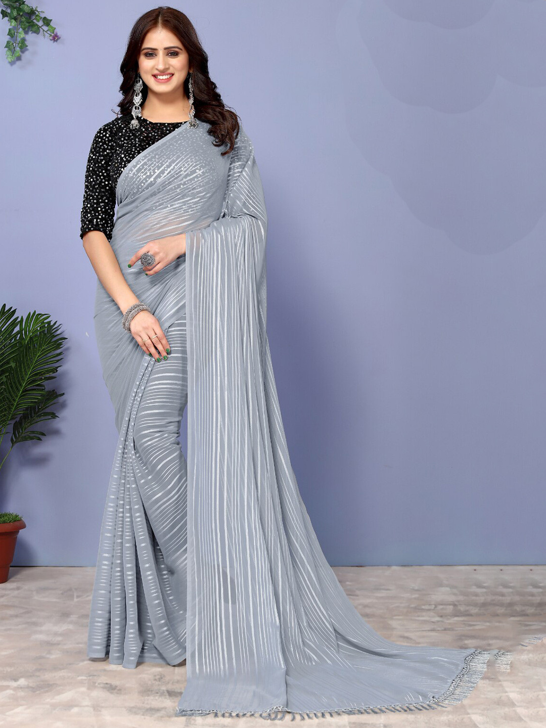 

MAGMINA Striped No Border Saree, Grey