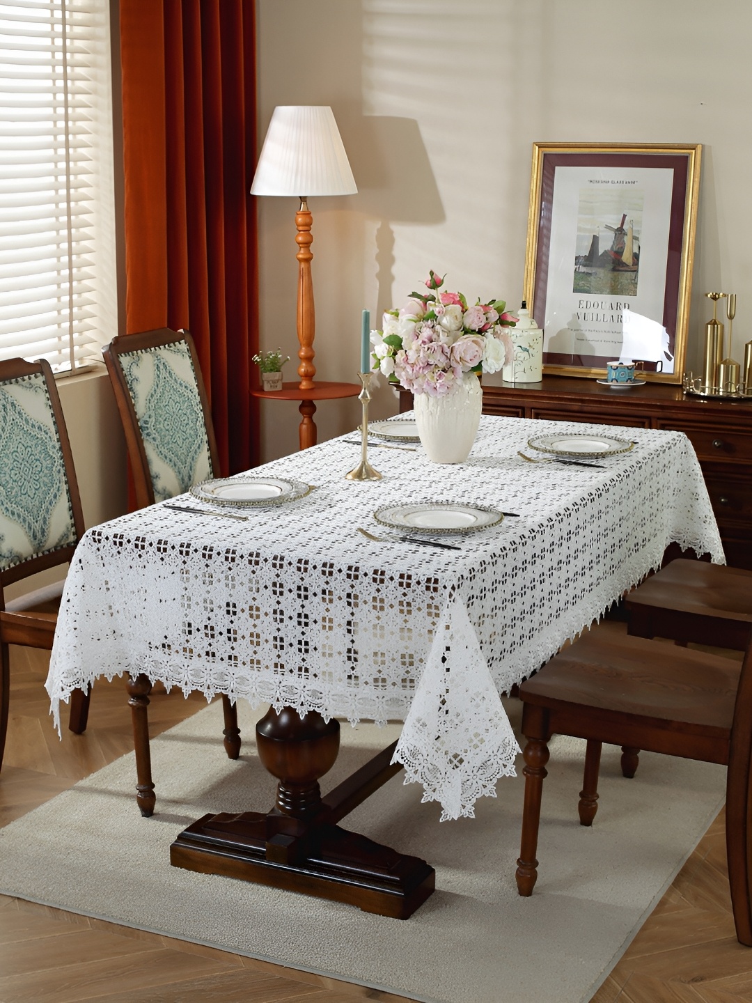 

TANLOOMS White Floral Embroidered Anti-Slip 8-Seater Table Cover