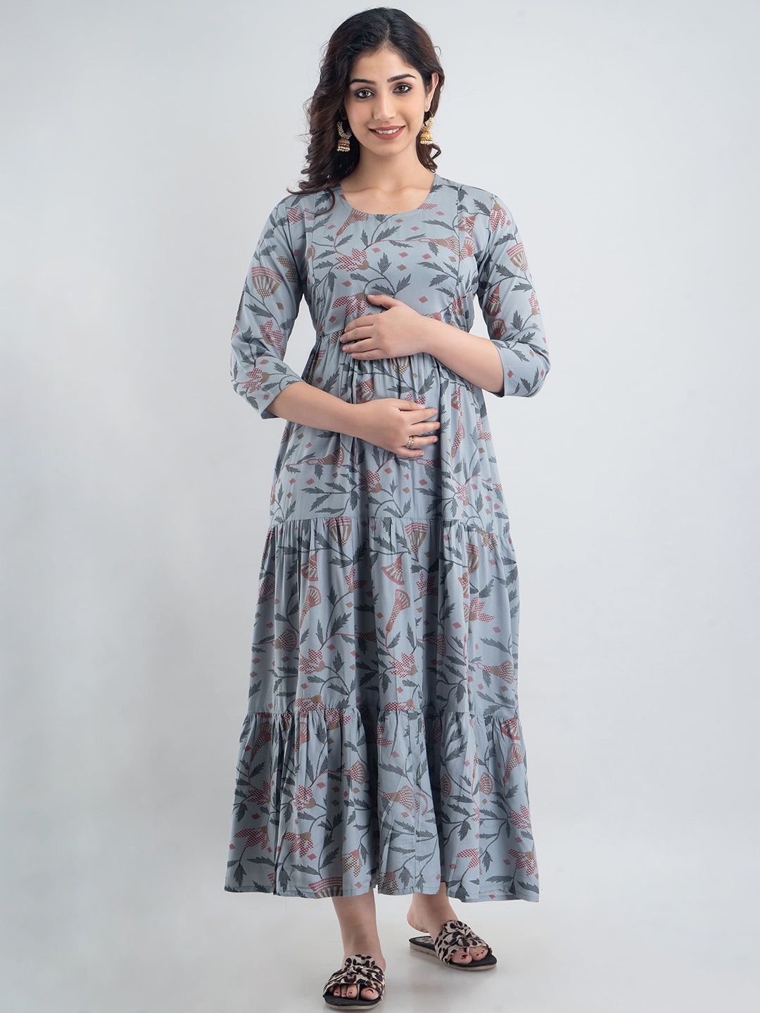 

Pranati Enterprise Floral Printed Fit & Flare Maternity Ethnic Dresses, Grey