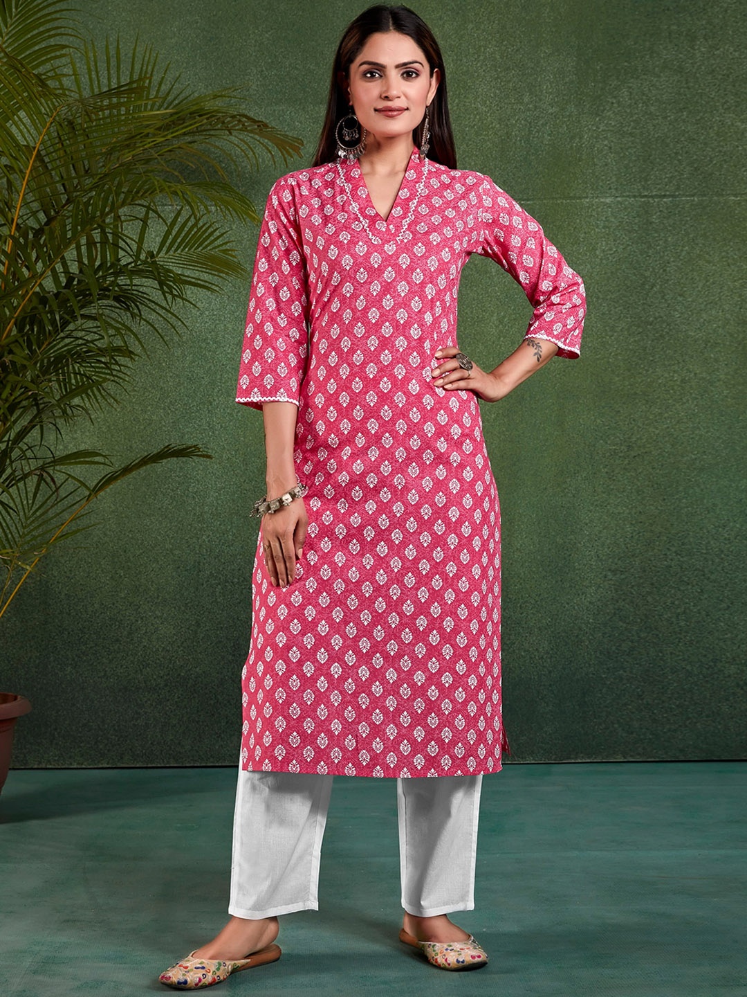 Sangria Ethnic Motifs Printed Cotton Straight Kurta, Coral