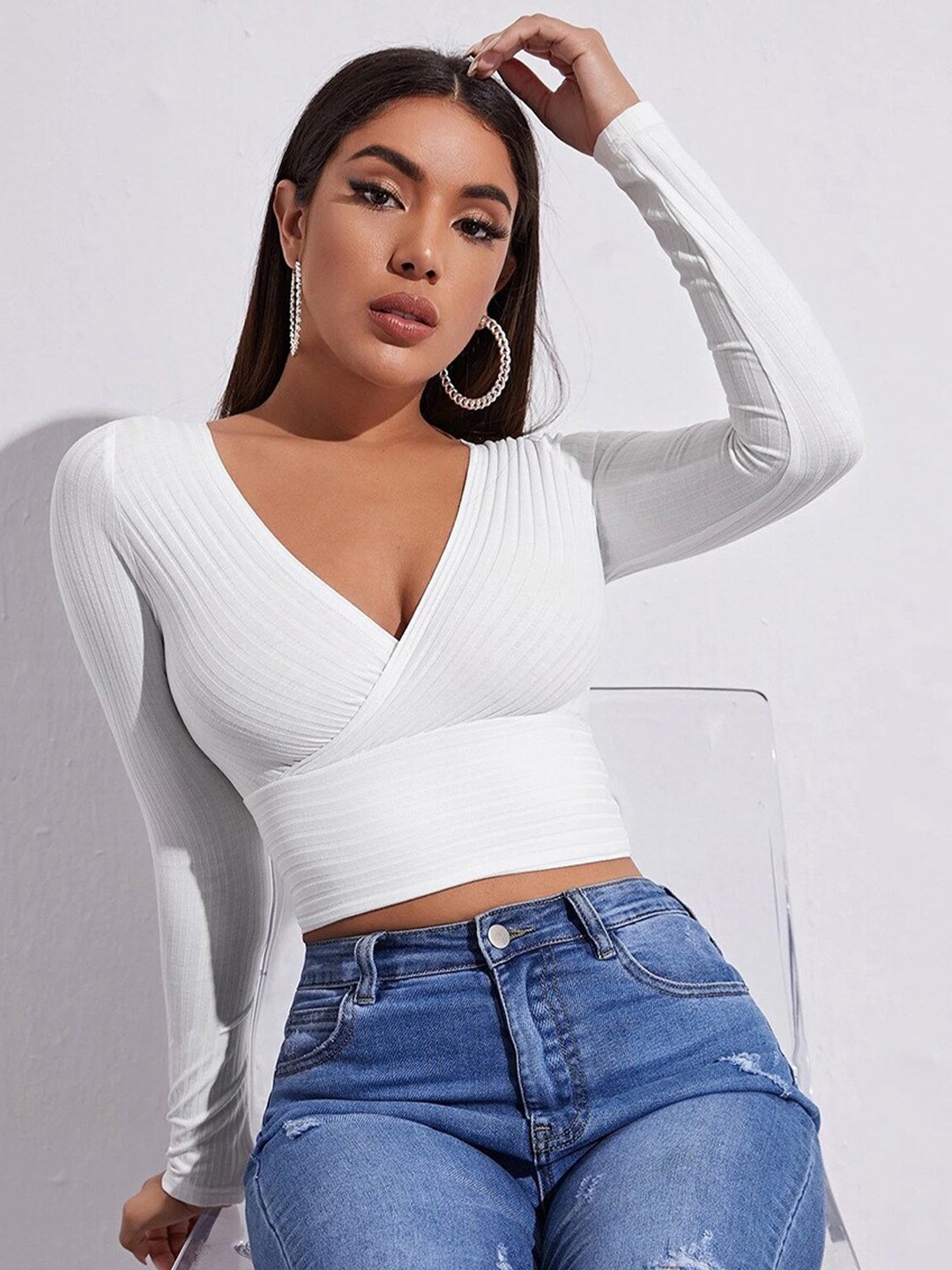 

StyleCast White Ribbed V-Neck Fitted Crop Top