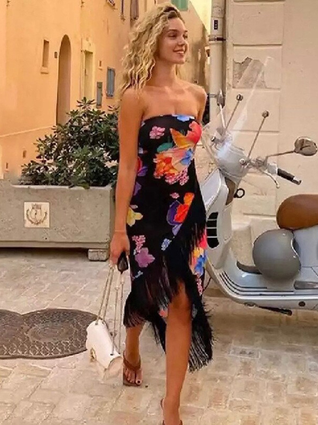 

StyleCast Black Floral Print Strapless Bodycon Dress