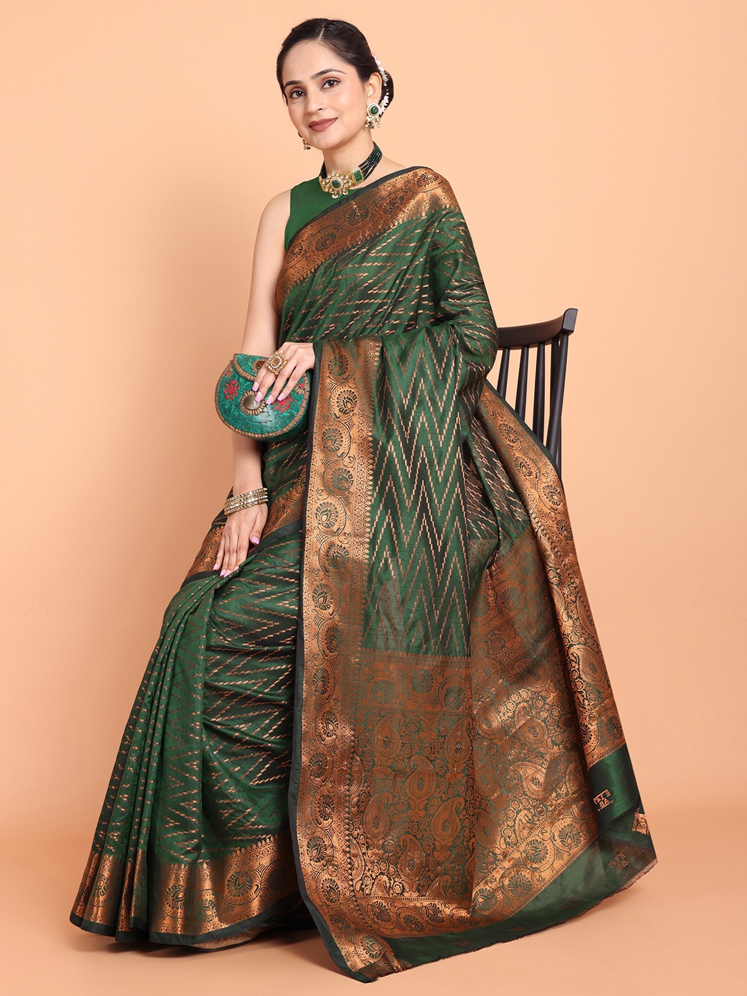 

KAZIA Geometric Woven Design Zari Banarasi Saree, Green