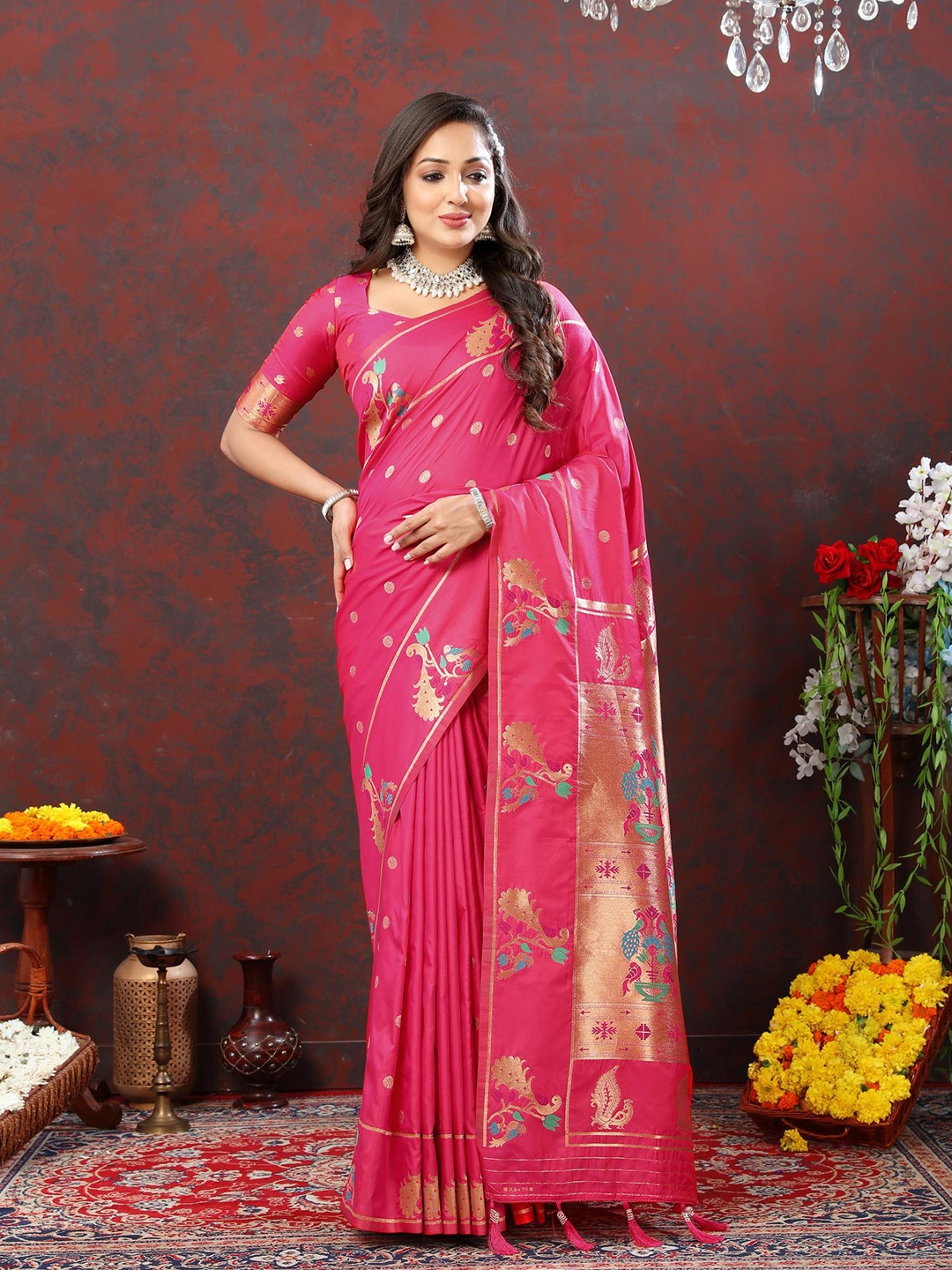 

PATIALAPICKS Woven Design Zari Pure Silk Paithani Saree, Pink