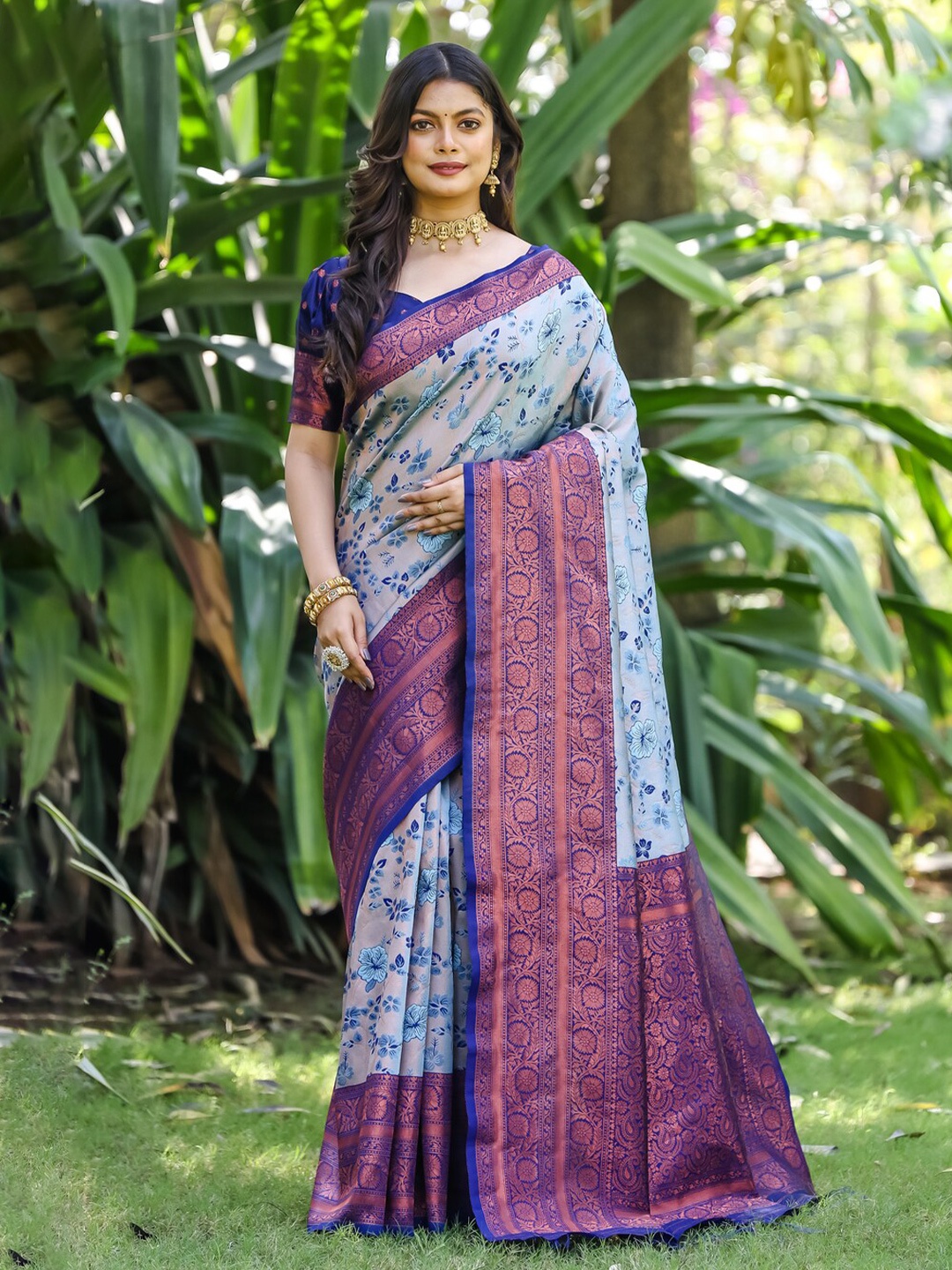 

trihut Floral Woven Design Zari Kanjeevaram Saree, Blue