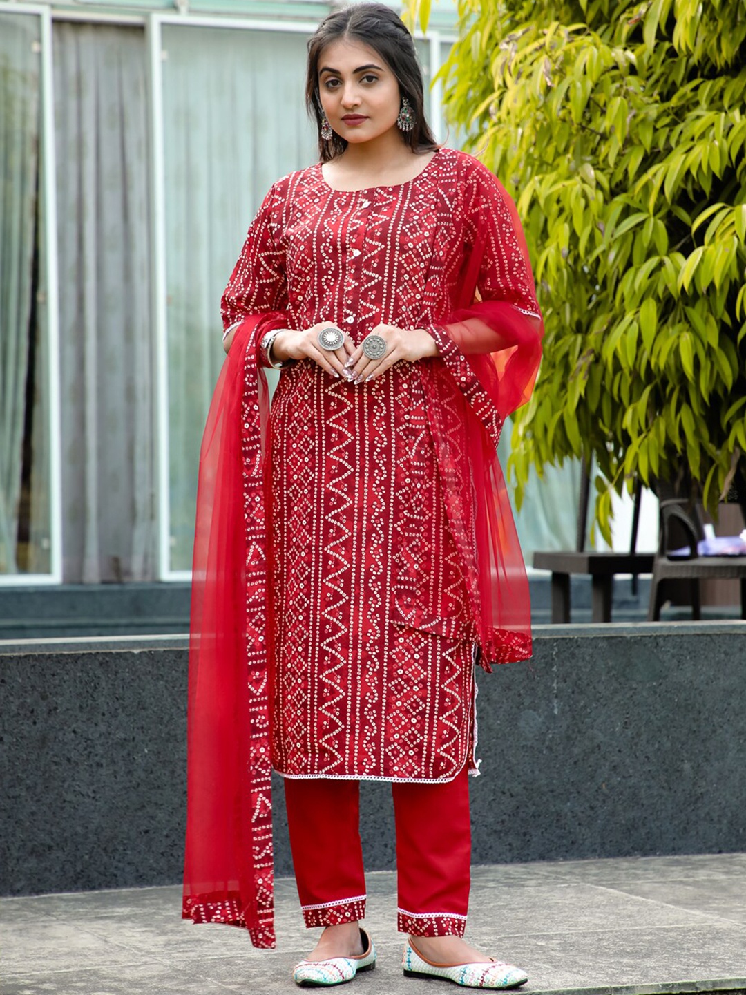 

trihut Bandhani Printed Gotta Patti Straight Kurta, Red