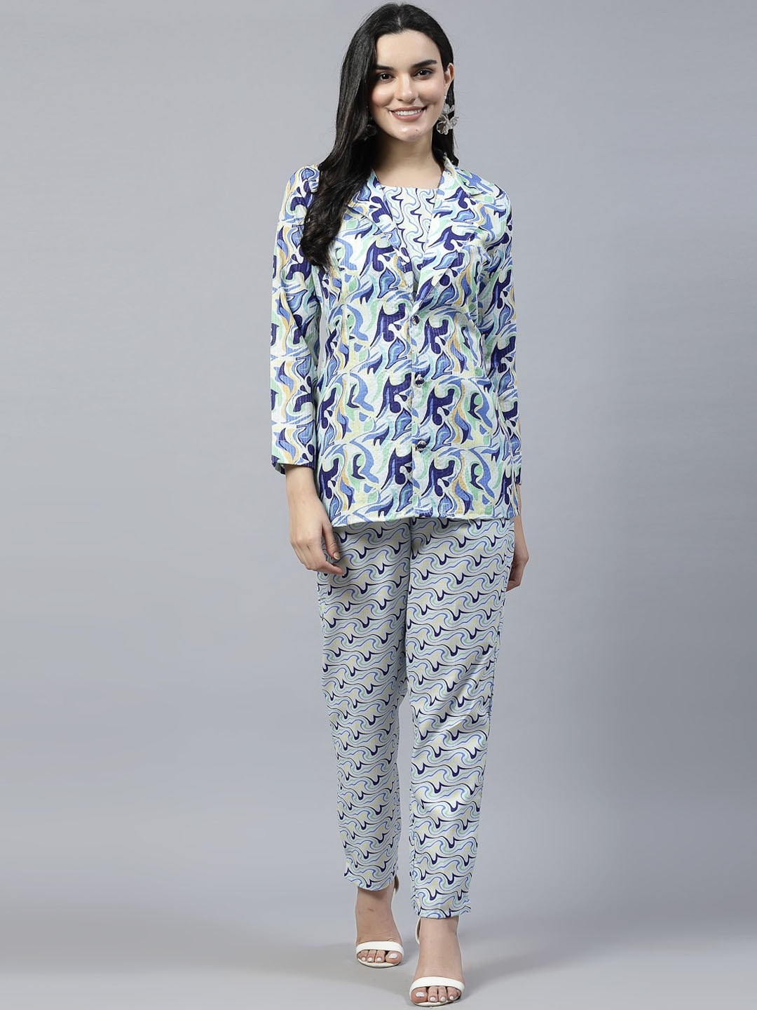 

18 ATTITUDE Printed Crop Top & Trousers With Waistcoat, White
