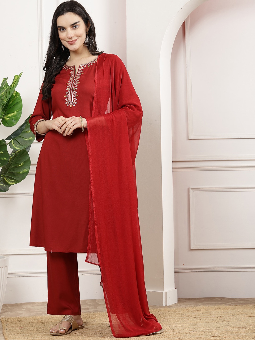 

Nayam By Lakshita Ethnic Motifs Embroidered Regular Sequinned Kurta with Trouser & Dupatta, Red